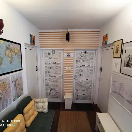 Pijama House - Bike & Bed Albergue