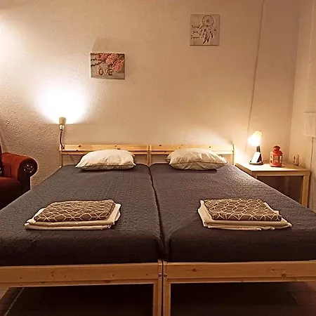 بيت شباب Pijama House - Bike & Bed بلوفديف