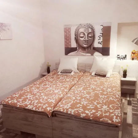 Pijama House - Bike & Bed Albergue Plovdiv