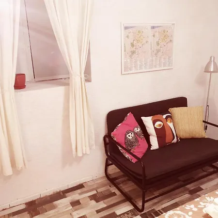 بيت شباب Pijama House - Bike & Bed بلوفديف