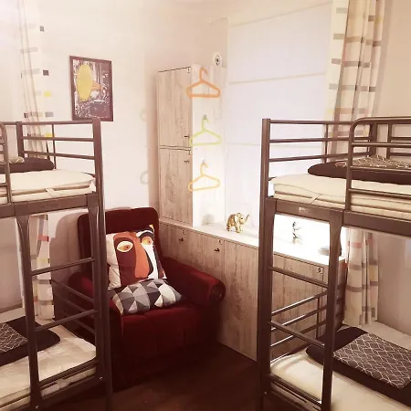 بيت شباب Pijama House - Bike & Bed بلوفديف