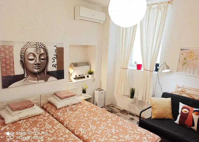 Pijama House - Bike & Bed