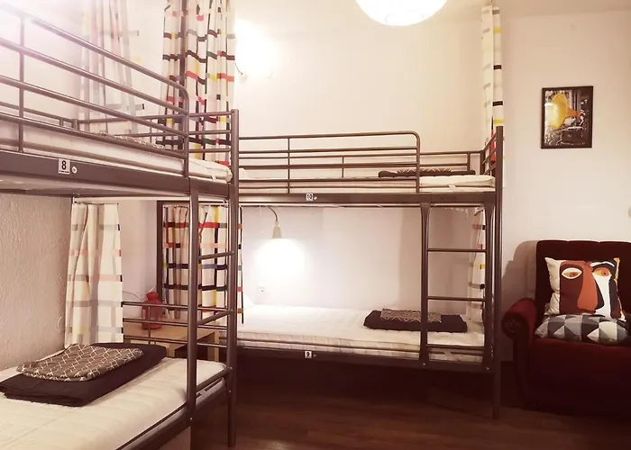 Pijama House - Bike & Bed 旅馆 *