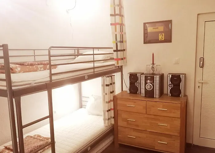 Pijama House - Bike & Bed Hostel